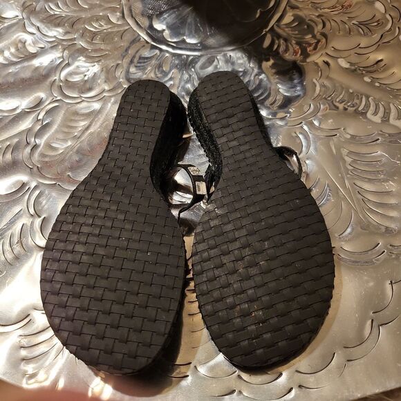 Cole Haan Kalla thong black,sz.6 leather insoles,man-made outer soles - Picture 3 of 4